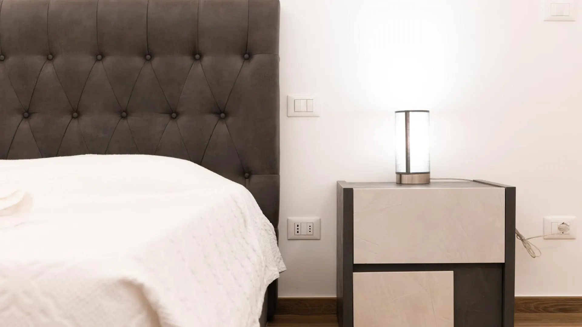 New - Venturini Suites In Bologna Centre 0*,