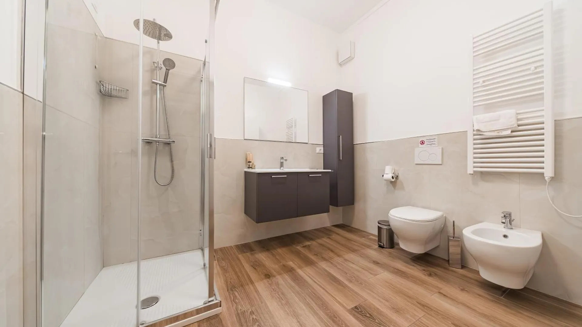 New - Venturini Suites In Bologna Centre Pensión